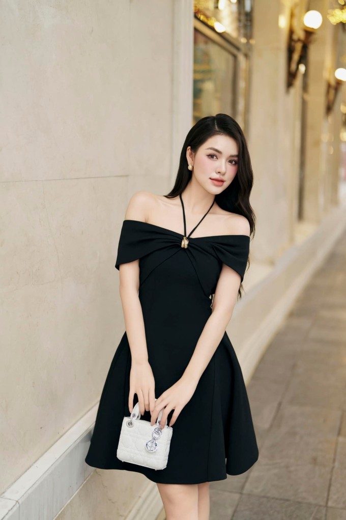 Hà Bích Ngọc thấy hài lòng vì đóng tròn vai trong lần đầu bén duyên với truyền hình. Một số trích đoạn của cô và Mạnh Trường trong 'Lằn ranh' thu hút hàng trăm nghìn lượt xem trên fanpage nhà phát hành.