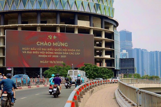 Đại hội có chủ đề: "Dưới lá cờ vẻ vang của Đảng, chung sức, đồng lòng quyết tâm thực hiện thắng lợi các mục tiêu phát triển đất nước đến năm 2030; tự cường, tự tin, tiến mạnh trong kỷ nguyên vươn mình của dân tộc, vì hòa bình, độc lập, dân chủ, giàu mạnh, phồn vinh, văn minh, hạnh phúc, vững bước đi lên chủ nghĩa xã hội". Đại hội được tổ chức với phương châm: "Đoàn kết - Dân chủ - Kỷ cương - Đột phá - Phát triển".