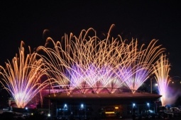 Gần 200 quả pháo hoa hỏa thuật được bắn diễn tập tại sân vận động Mỹ Đình