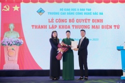 Vi Ngọc Lan nhận Trưởng khoa Thương mại Điện tử trường Cao đẳng Công nghệ Bắc Hà
