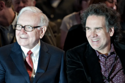 Con trai Warren Buffett không biết bố là tỷ phú