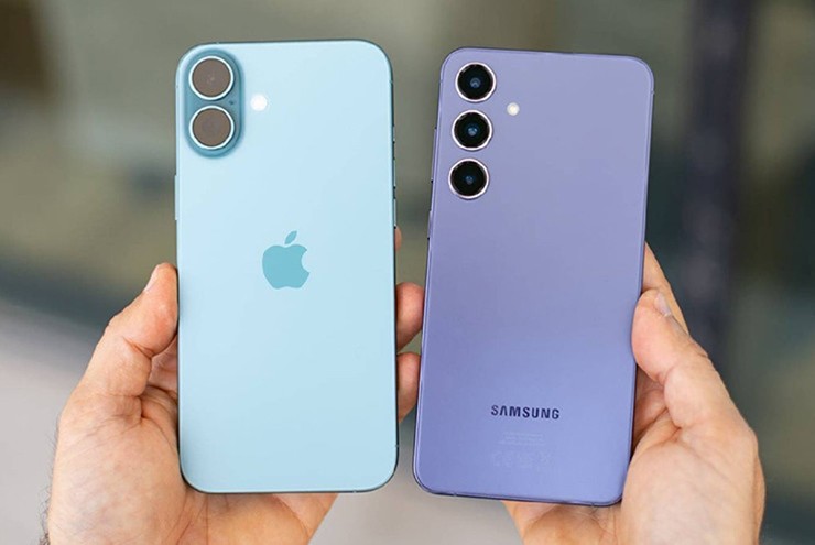 Samsung cũng đang thu hẹp khoảng cách với Apple về khả năng hỗ trợ phần mềm.