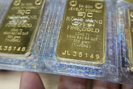Sáng 19-1, giá vàng miếng SJC lần đầu chạm mốc 165 triệu đồng/lượng