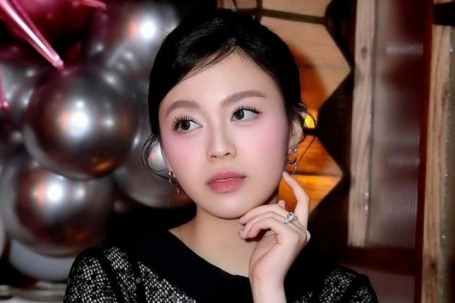 Vẻ đài các của tiểu thư gia tộc Sơn Kim khi thành thiếu phu nhân