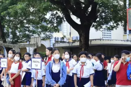 Sở Giáo dục TPHCM lên tiếng về thông tin học sinh phải học 3 ca mỗi ngày, học cả ban đêm