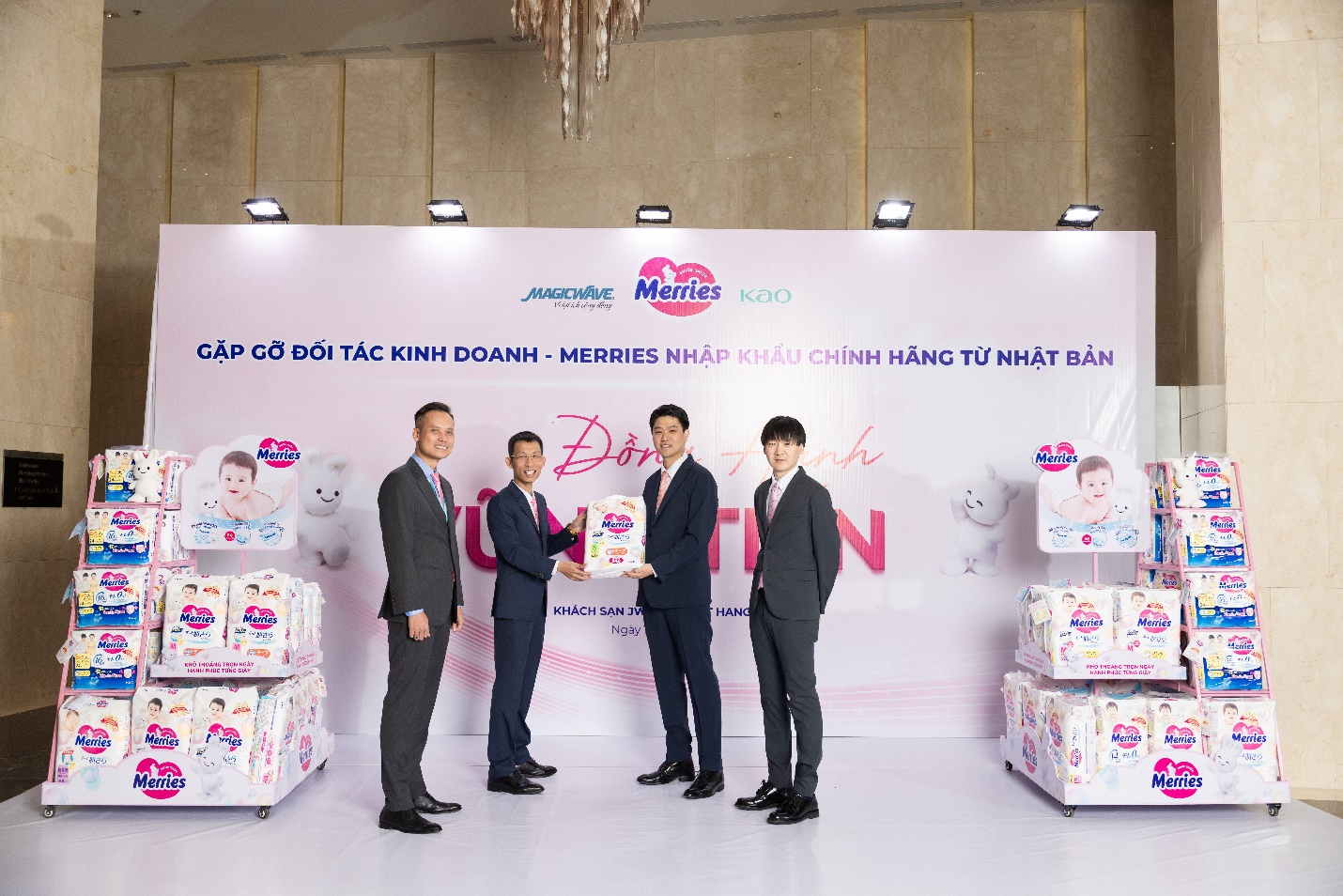 Merries là sản phẩm chất lượng chuẩn quốc tế, được Magicwave và Kao Corporation hợp tác phân phối tại thị trường Việt Nam