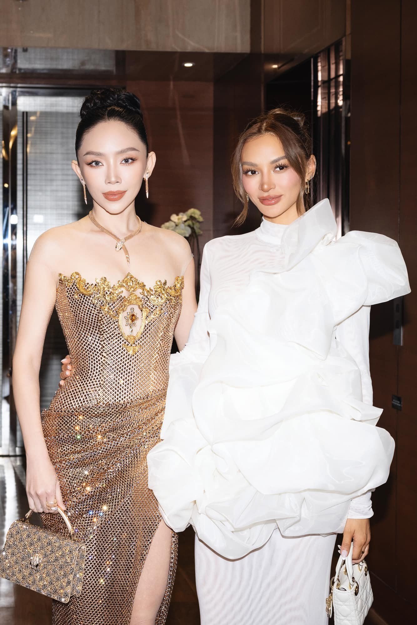 Tóc Tiên xuất hiện tại các sự kiện quốc tế cùng nhiều ngôi sao thế giới.