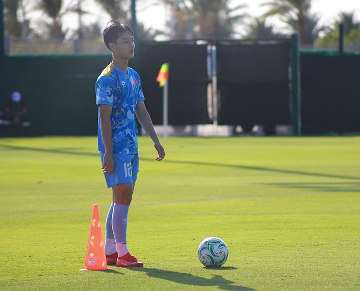 "Người nhện" U23 Trung Kiên đấu Li Hao đáng xem nhất, thầy Kim được ví như Harry Potter - 8