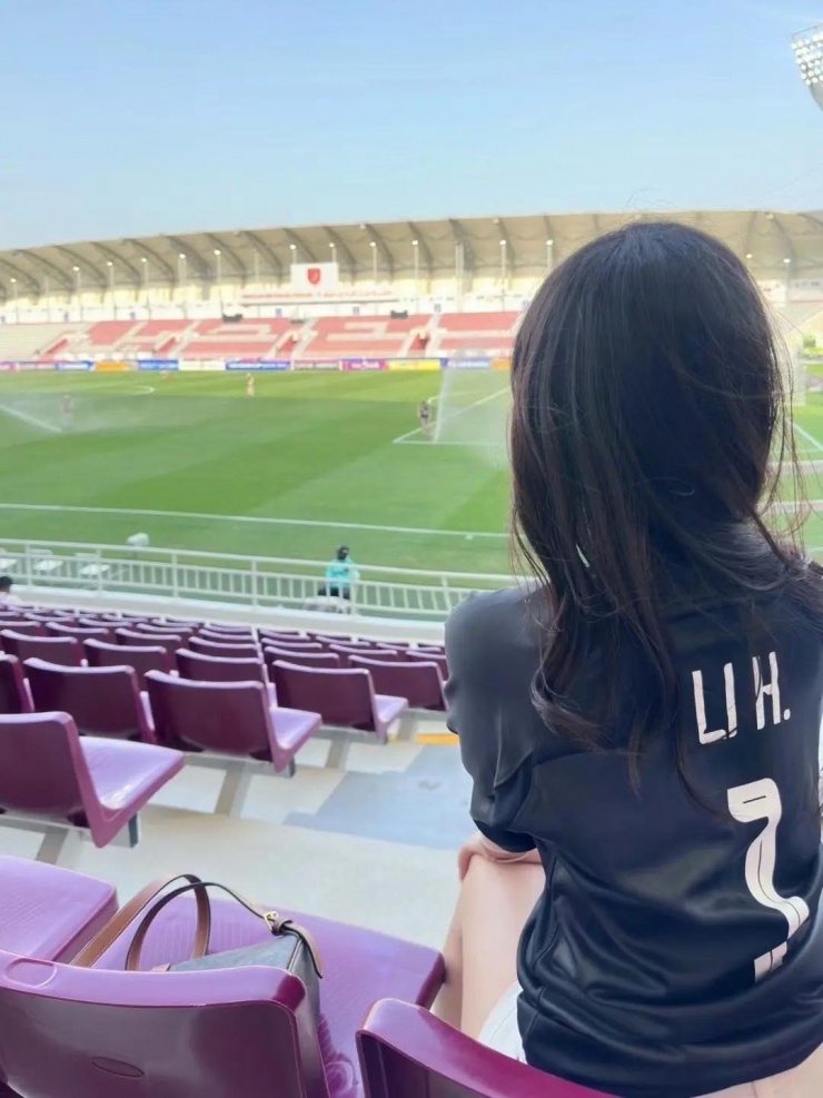 Chắc chắn bạn gái Li Hao sẽ có mặt tại Prince Abdullah Al-Faisal Sports City Stadium tối nay.