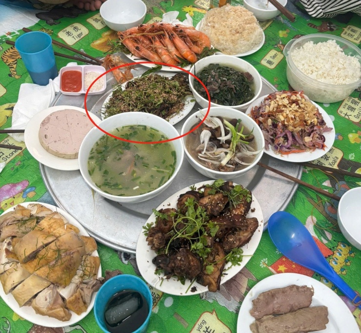 Thịt mèo là món ăn thường xuất hiện trong mâm cỗ ở Hưng Yên (tỉnh Thái Bình cũ). Ảnh: Em Trứng 2 má lúm