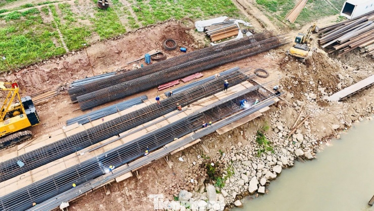 Cận cảnh công trường cầu Vân Phúc hơn 3.400 tỷ đồng vượt sông Hồng - 8