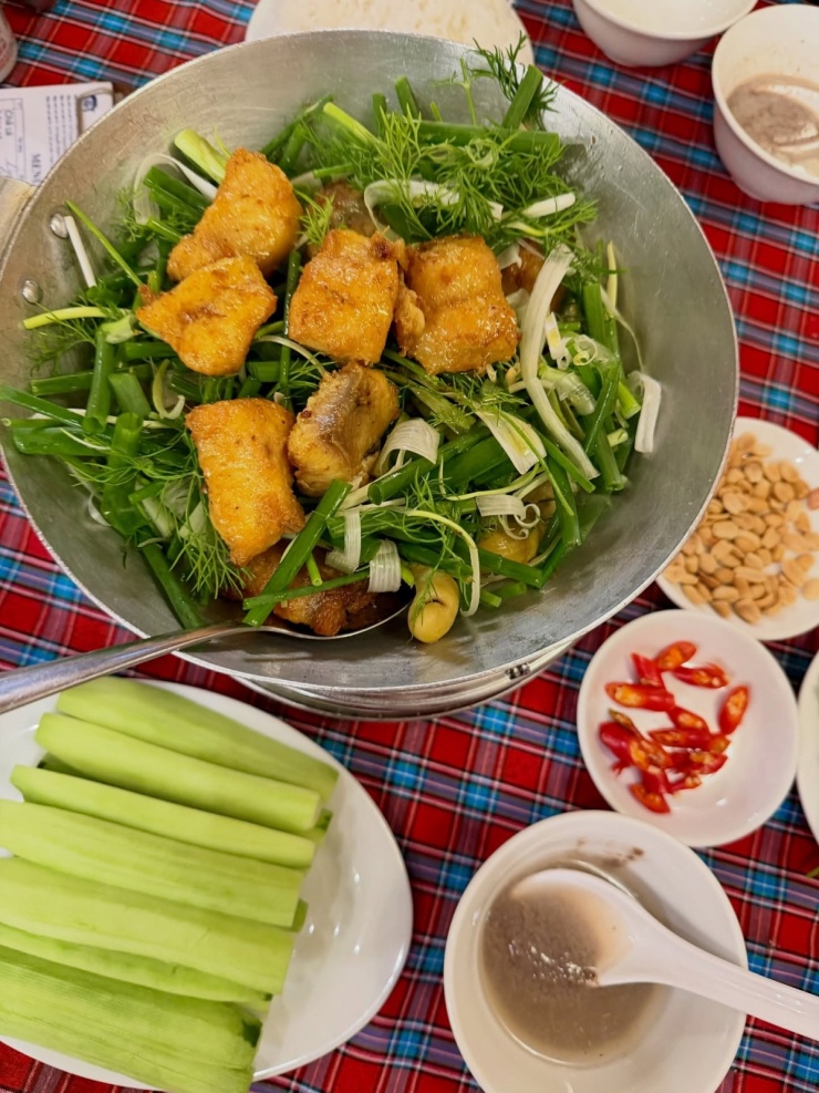 Minh Triệu ăn đủ món ngon khi ra Hà Nội ngày đông - 4