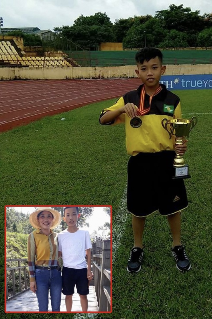 Loạt ảnh thời còn là 'Bắc còi' của tiền đạo U23 Việt Nam - 1