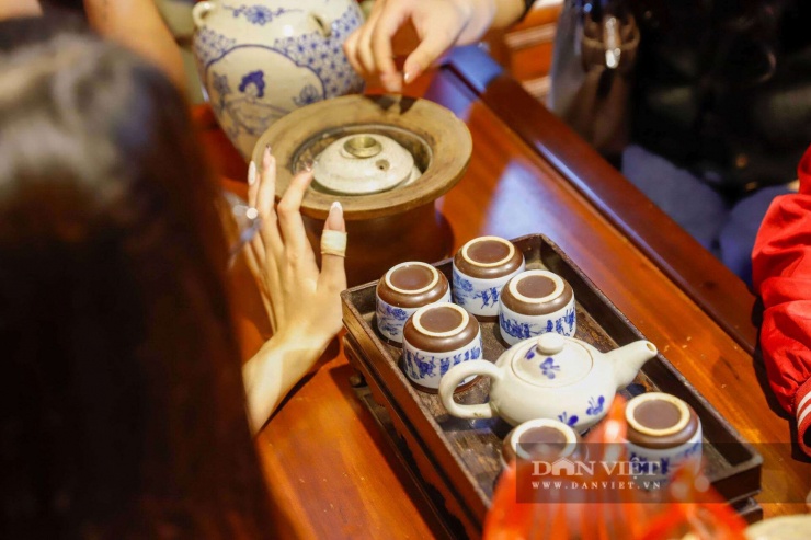 Di sản hơn 400 năm tuổi trở thành nơi khám phá và "sống ảo" Tết cổ truyền đậm chất Hà thành - 10