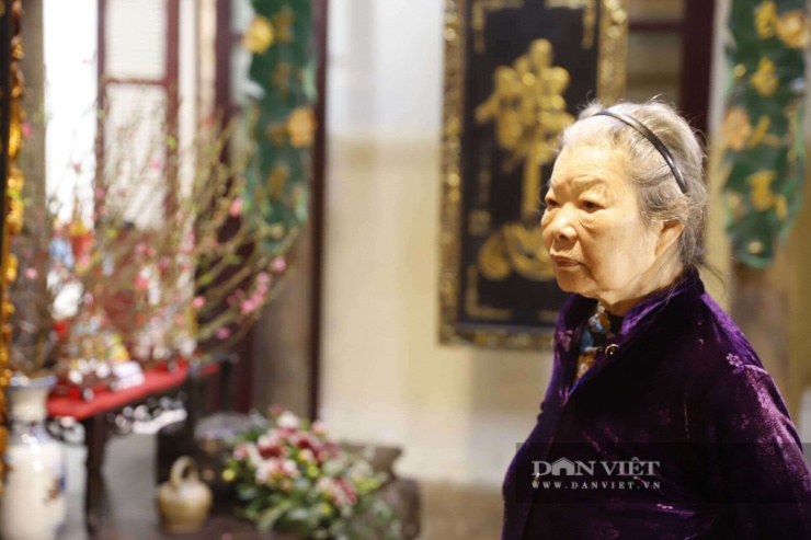 Tham quan không gian "Tết Việt - Tết Phố", bà Nguyễn Thị Thế (phường Hoàng Liệt) cho rằng, đây chính là minh chứng sống động nhất cho cam kết của Hà Nội đối với danh hiệu "Thành phố Sáng tạo", nơi quá khứ không phải là gánh nặng mà là bệ phóng cho tương lai. Sự kiện này không chỉ gìn giữ bản sắc văn hóa cho thế hệ mai sau mà còn trực tiếp đóng góp vào tăng trưởng kinh tế du lịch, khẳng định vị thế của Hà Nội là trung tâm văn hóa hàng đầu khu vực.