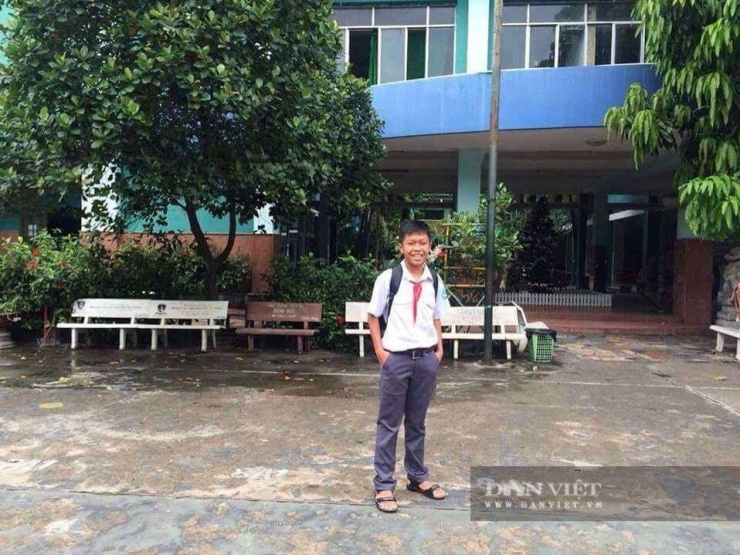 Hình trung vệ Phạm Lý Đức trong màu áo học sinh. Ảnh: GĐCC