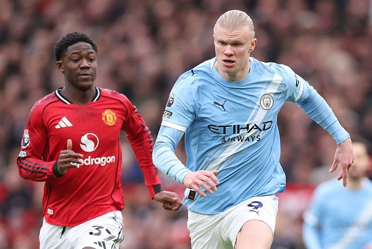 HLV Carrick muốn Mainoo ở lại MU, chứng minh Amorim sai lầm