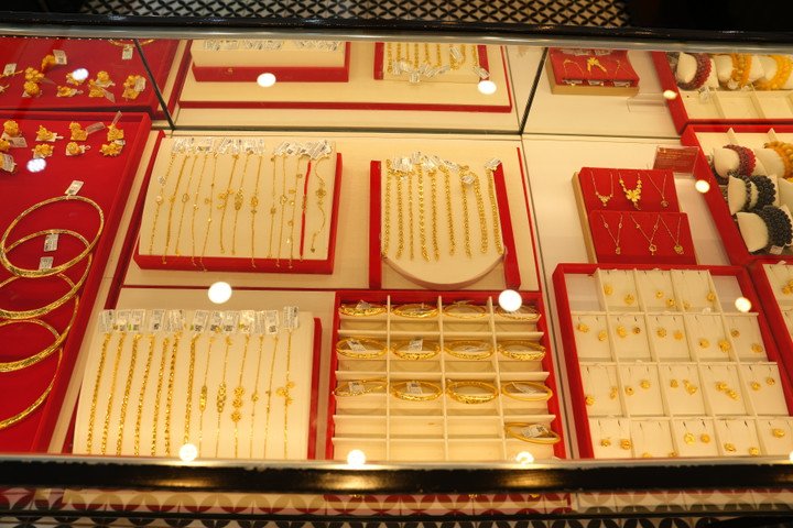 Giá vàng tăng kỷ lục.