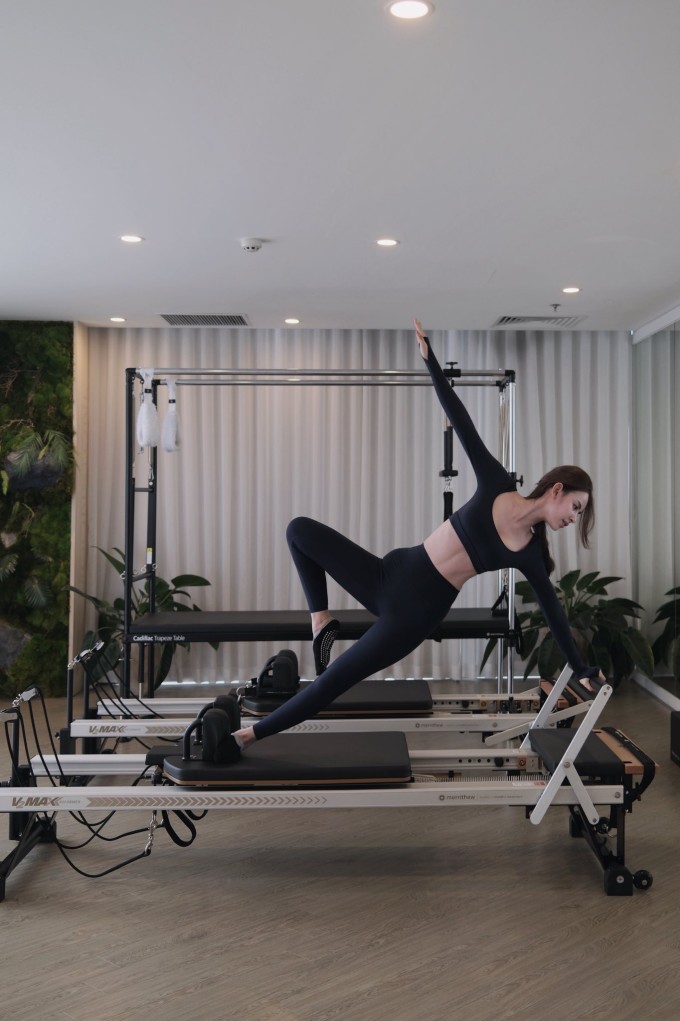 Ảnh sao 20/1: Phương Linh khoe vẻ gợi cảm ở tuổi 42 - 4