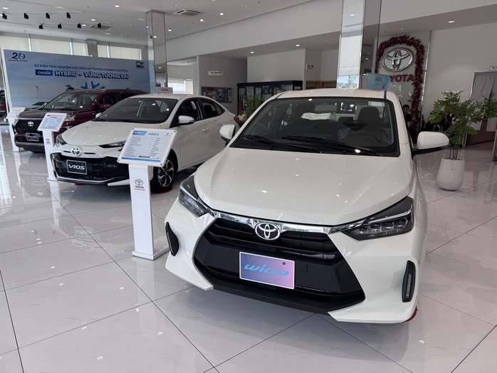 Đại lý ô tô Toyota ở TP HCM vẫn còn khá nhiều mẫu xe bán Tết