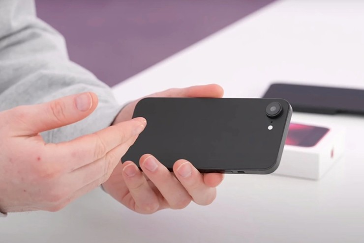 Ngay cả khi có một camera, chiếc điện thoại iPhone 17e vẫn hiện đại hơn.