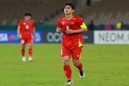 Công Phương suýt trừng phạt sai lầm, Văn Khang thử tài  " người nhện "  U23 Trung Quốc