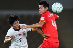 Hiểu Minh chấn thương nặng rời sân bằng cáng, U23 Việt Nam vượt khó đấu U23 Trung Quốc