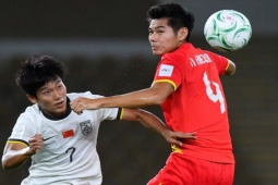 Hiểu Minh chấn thương nặng rời sân bằng cáng, U23 Việt Nam vượt khó đấu U23 Trung Quốc