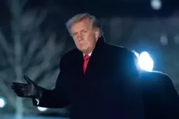 Tổng thống Mỹ Trump dọa áp thuế 200% với mặt hàng chủ lực của Pháp vì từ chối Hội đồng Hòa bình