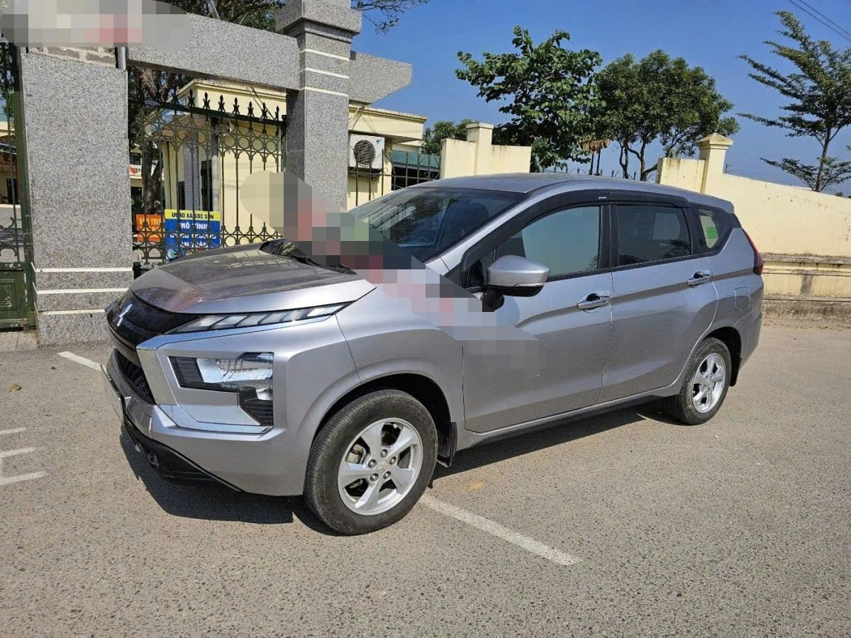 Mitsubishi Xpander AT cũ nhưng đời mới, giá tốt cho người chạy dịch vụ - 2