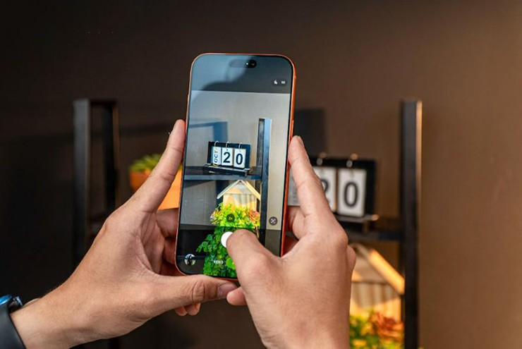 Đừng để những bức ảnh chụp du Xuân kém đi vì hạn chế camera trên iPhone 17.