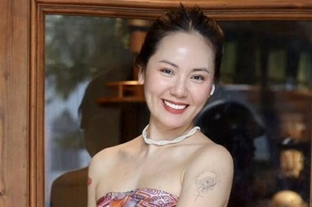 Ảnh sao 20/1: Phương Linh khoe vẻ gợi cảm ở tuổi 42