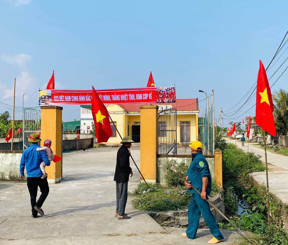 Đình Bắc đón tin vui: 10.000 bà con quê nhà đất ló Yên Trung "tiếp lửa" từ xa - 2