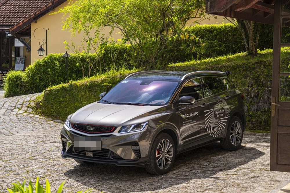 Khi xu thế của người tiêu dùng Việt ngày càng khắt khe và thực dụng hơn, Geely Coolray nổi lên với sức hút khó cưỡng của thị trường. Không chỉ là một chiếc SUV mang vẻ ngoài hào nhoáng, Coolray thuyết phục khách hàng bằng những con số biết nói và giá trị sử dụng lâu dài.