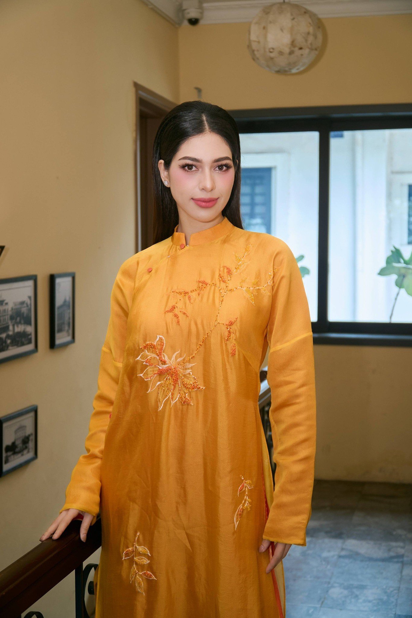 Top 2 Miss Cosmo 2025 "chuẩn dâu Việt": Mặc áo bà ba, tập gói bánh chưng - 9