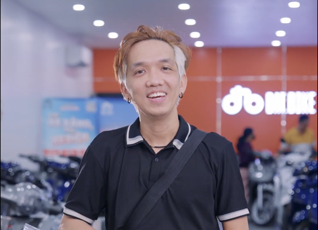 Anh Khoa - người dùng xe máy điện Dat Bike