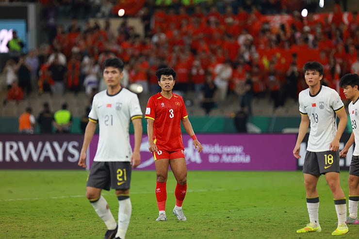 Trực tiếp bóng đá U23 Việt Nam - U23 Trung Quốc: Bàn thua thứ 3 phút bù giờ (Hết giờ) - 4