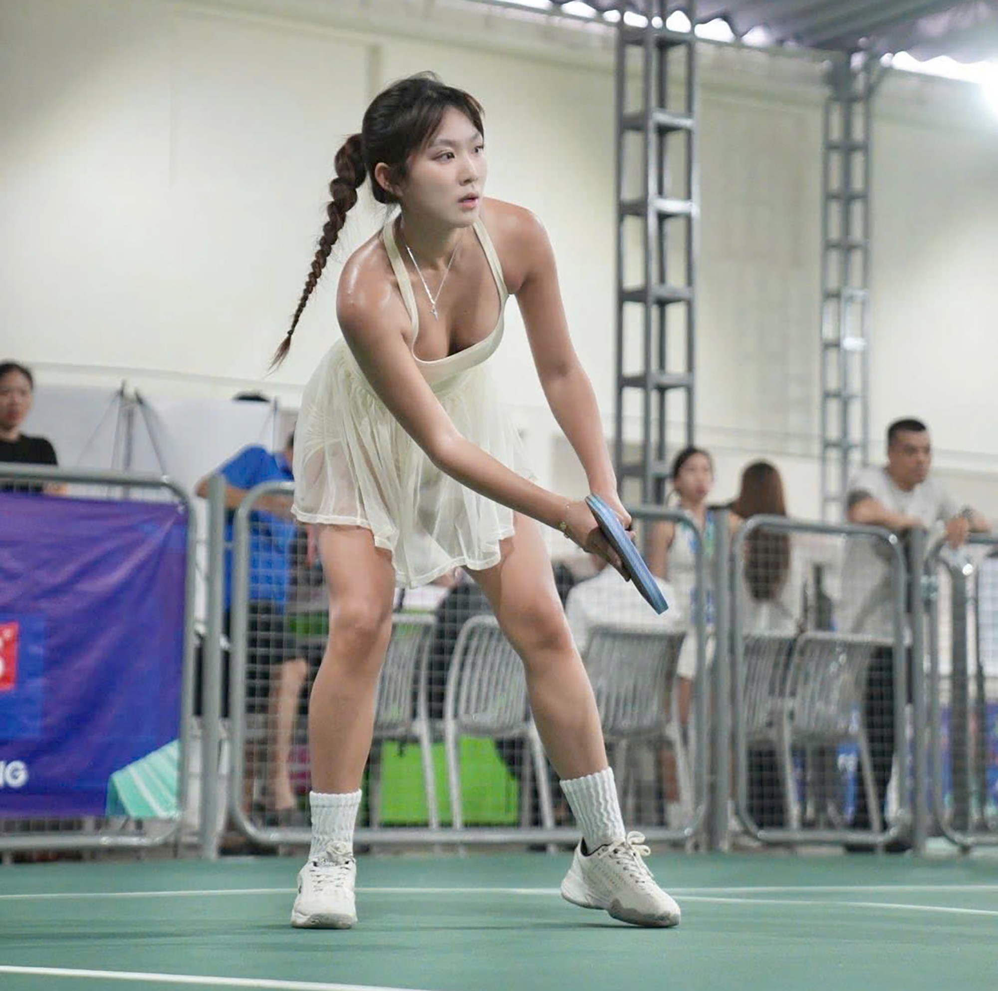 Hot girl “vén váy” cùng dàn hoa hậu nóng bỏng "đại náo" giải pickleball của Lý Hoàng Nam - 14