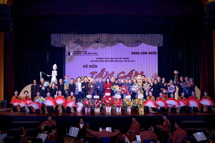 Nghệ sĩ Nhân dân Hoàng Tuấn trong vở "Tấm Cám" phiên bản năm 2025. Ảnh: NVCC