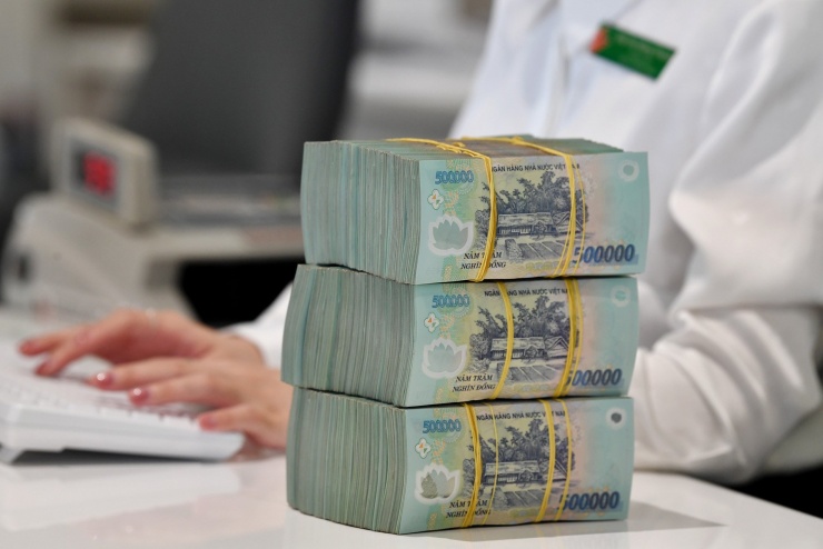 Tin tưởng lời hứa suông của người thân, ông T. mất luôn căn nhà. Ảnh minh họa: Hoàng Hà