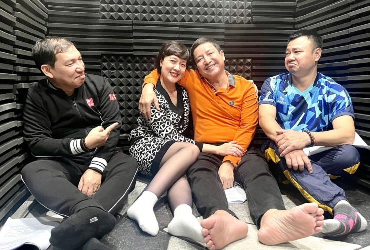 Ảnh sao 21/1: Hương Giang, Lan Khuê đọ vẻ quyến rũ - 5