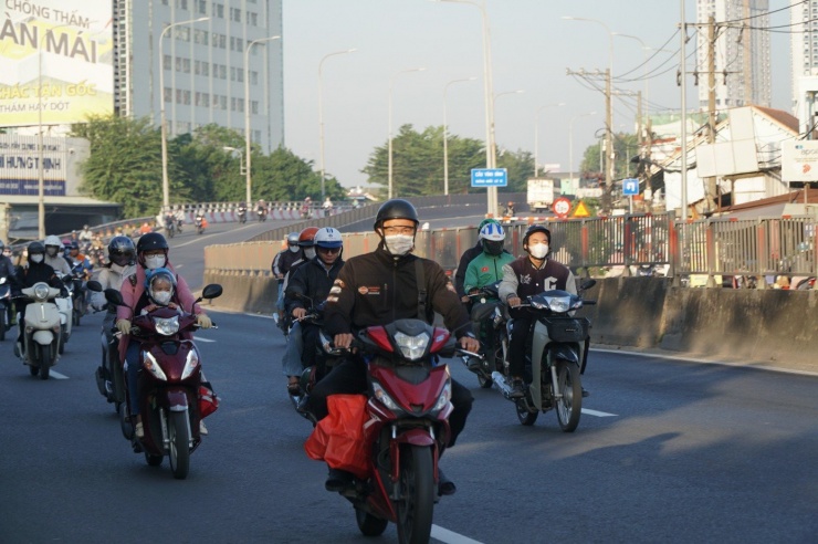 TPHCM đón cái rét hiếm gặp vào ngày 9-10/1.