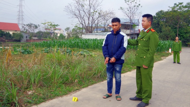 Khởi tố, bắt tạm giam đối tượng hiếp dâm người dưới 16 tuổi - 1