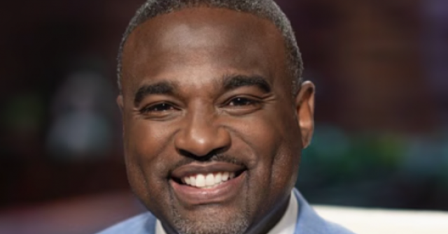 Triệu phú bước ra từ khu ổ chuột