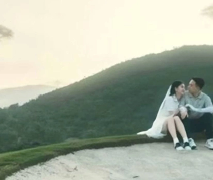 Một bức ảnh được cho là ảnh cưới của Phương Nhi - Minh Hoàng được lan truyền trên mạng xã hội.