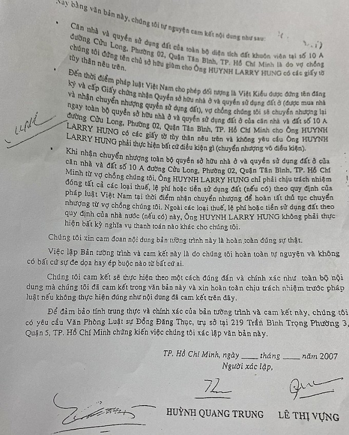 Bản cam kết mà vợ chồng ông Trung ký năm 2007 tại Văn phòng luật sư, về việc đứng tên giúp ông Hưng mà "không yêu cầu bất cứ điều kiện gì". Ảnh: Tài liệu hồ sơ vụ án.