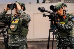 Lực lượng Đặc nhiệm Cảnh vệ sử dụng vũ khí hiện đại bảo vệ Đại hội Đại biểu toàn quốc lần thứ XIV của Đảng