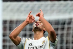 Tin mới nhất bóng đá trưa 21/1: Bellingham lý giải màn ăn mừng "uống rượu"