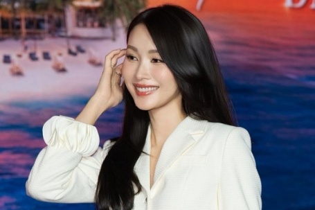 Đặng Thu Thảo diện set đồ gần 200 triệu đồng dự sự kiện