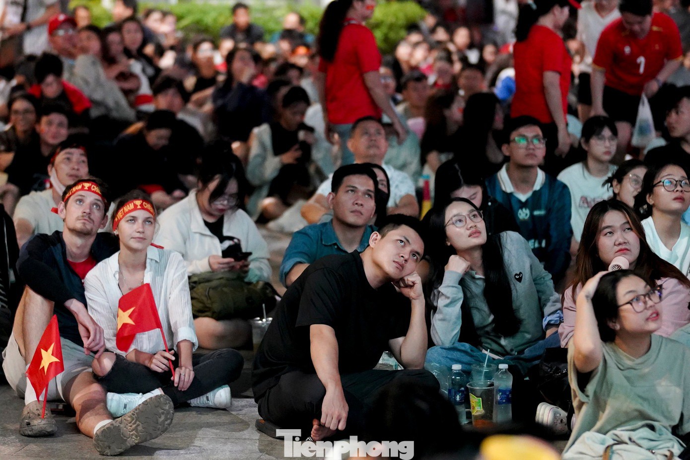 CĐV tiếc nuối khi U23 Việt Nam không thể vào chung kết - 14